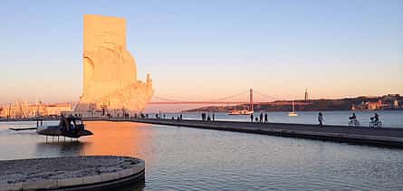 Foto 2 Romantic Walk Along the Promenades of Lisbon