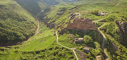 Photo 2 Private Helicopter Tour around Ohanavan, Saghmosavank, Alphabet Alley and Amberd