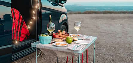 Foto 2 Para parejas: Cesta de picnic de Madeira