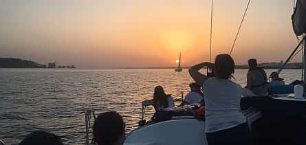 Fotoğraf 2 Sunset Sailing Tour in Lisbon