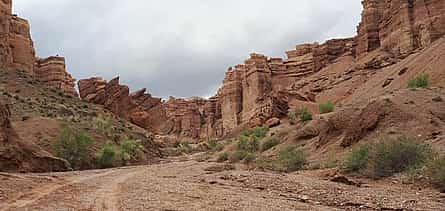 Foto 2 Charyn Canyon Kolsay und Kaindy Seen Private 2-Tages-Tour