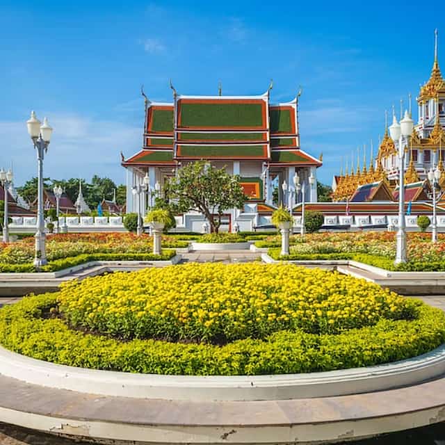 Bangkok Phra Nakhon Walking Tour with Wat Suthat