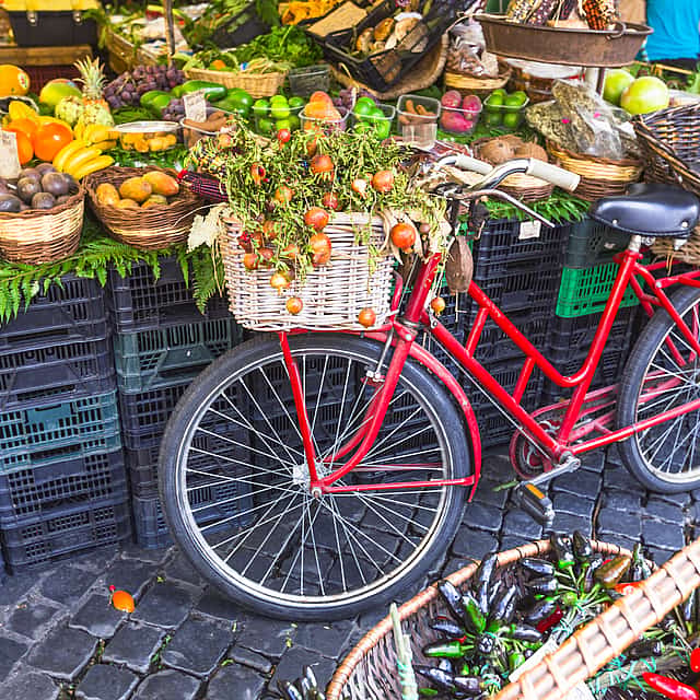 Street Food E-bike Tour
