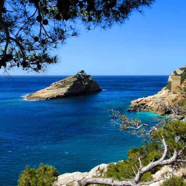 Private Boat Tour of the Bay of Marseille with Tasting