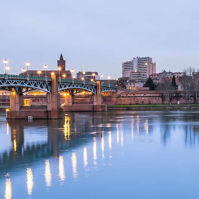 Visita panorámica privada de Carcasona y Toulouse desde Andorra