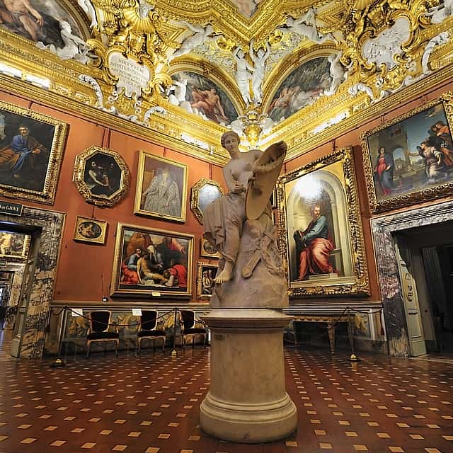 Pitti Palace, Palatina Gallery and Medici Tour in Florence