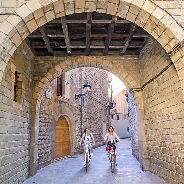 360º Barcelona E-Bike with Cable Car Ticket & Sailing Trip