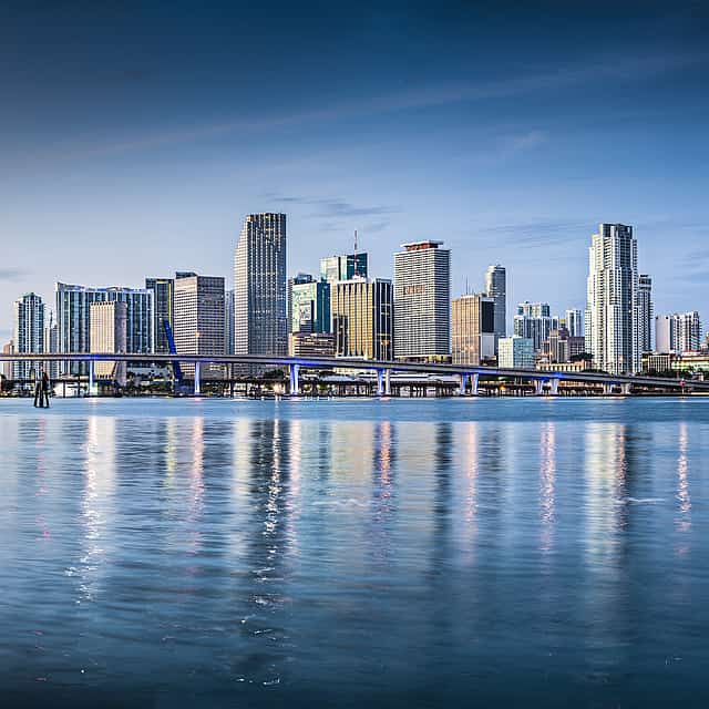 Amazing Sightseeing Bus and Boat Tour in Miami
