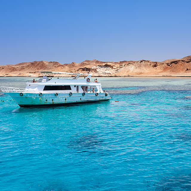 Excursión de snorkel a la isla de Tirán en barco desde Sharm El Sheij