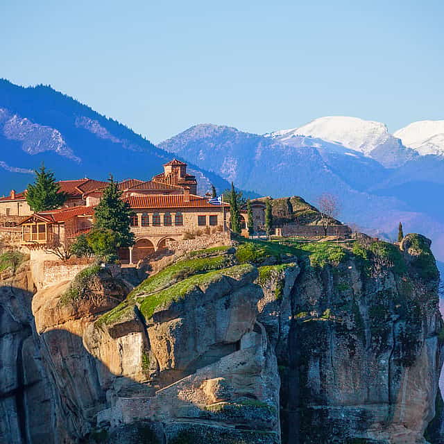 Meteora, Leonidas and 300 Spartans Tour with Homo Sapiens Cave Visit