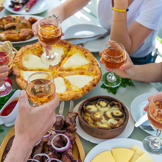 A Taste of Georgia: 3-hour Food Tour in a Local Family