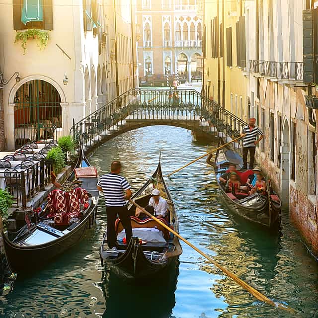 Best of Venice Walking Tour with Gondola Ride with St.Mark and Doge’s Palace
