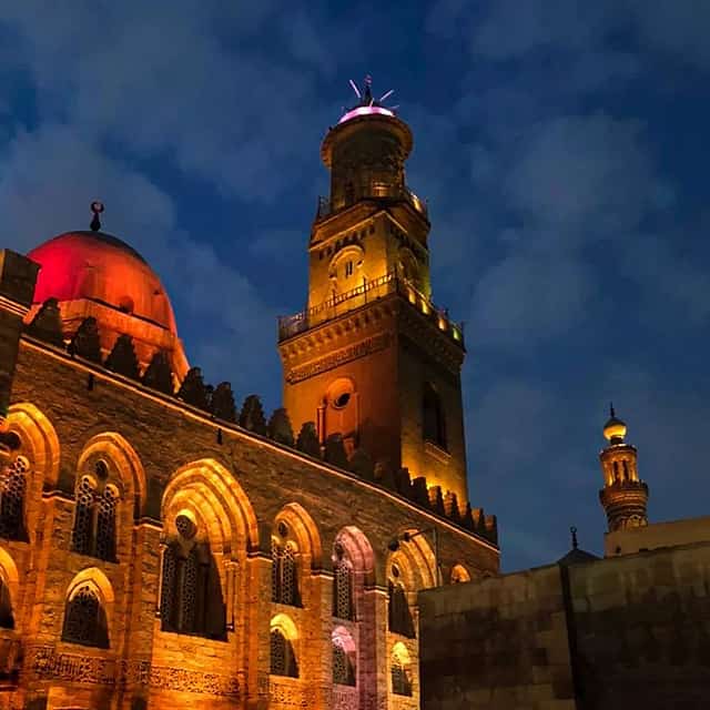 El-Moez Street and Khan Khalili Bazaar Night Walking Tour