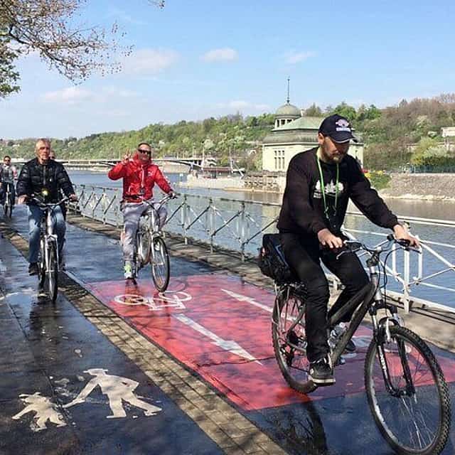 Troja Château Tour Privado en Bicicleta