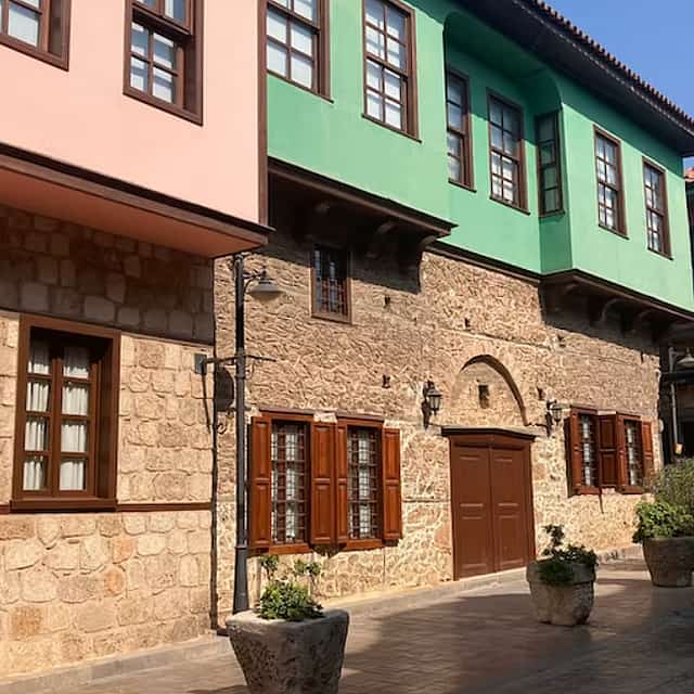 Excursión por el casco antiguo de Antalya desde Side
