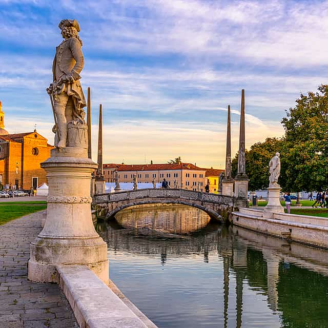 Experimente Pádua como um Local. Viagem privada a partir de Veneza