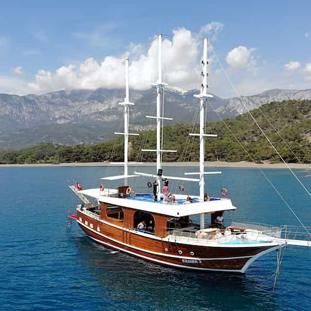 Cruzeiro Azul da Baía de Kemer