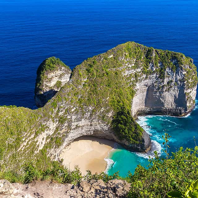 Exotic Beach Lover Trip to Nusa Penida