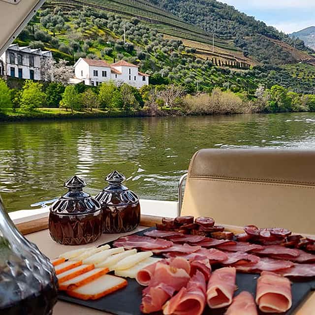 Douro Luxury Private Cruise with Premium Winery and Restaurant Visit