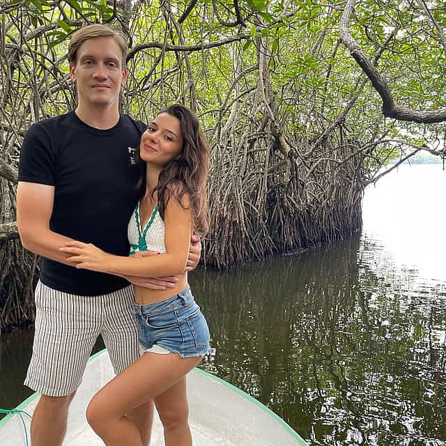 Romantic Private Full-day Tour around Hikkaduwa