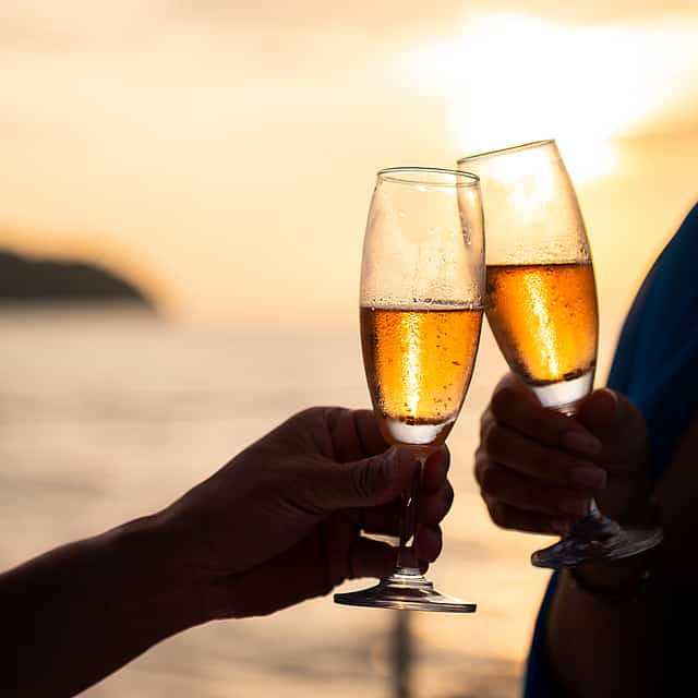 Private Romantic Tagus River Cruise in Lisbon