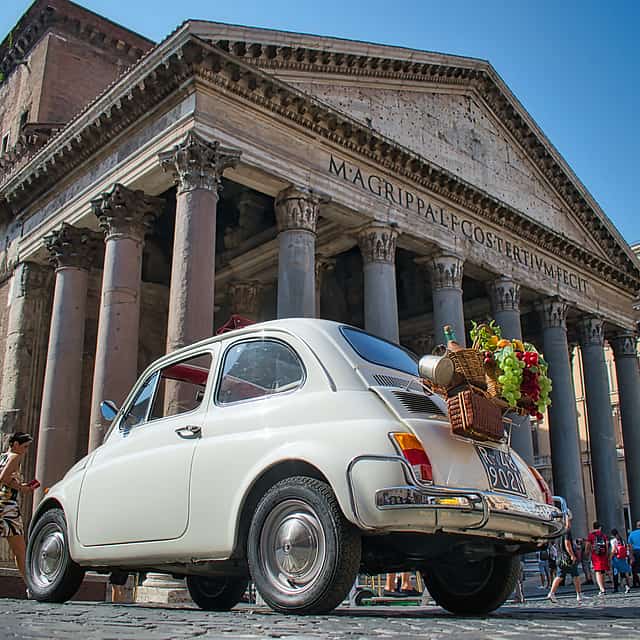 Private Tour in Vintage Fiat 500 and Wine Tasting