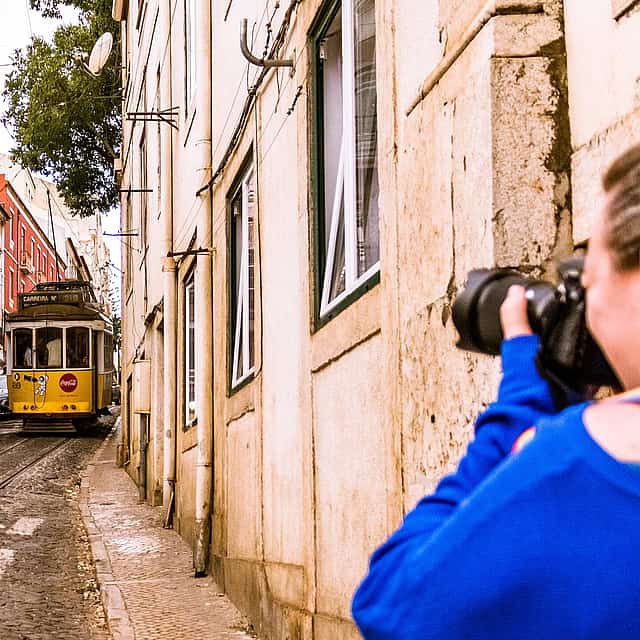 Tour fotografico a piedi di Lisbona con un abitante del luogo