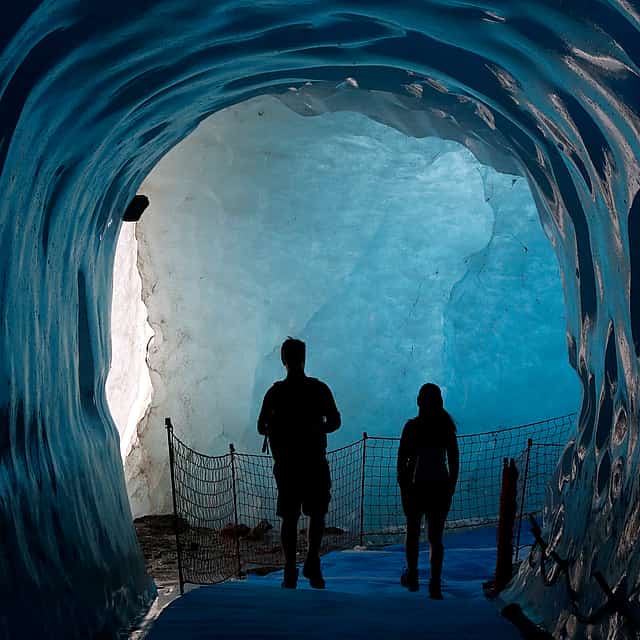 Private Tour to Mer de Glace with a Glaciologist