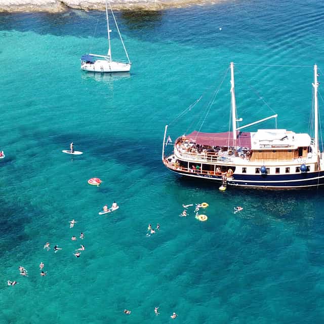 Two Islands Swimming Tour