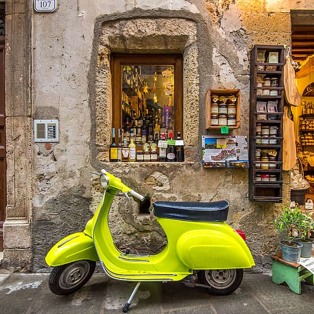 Florence Hele dag Vespa 300 GTS Verhuur
