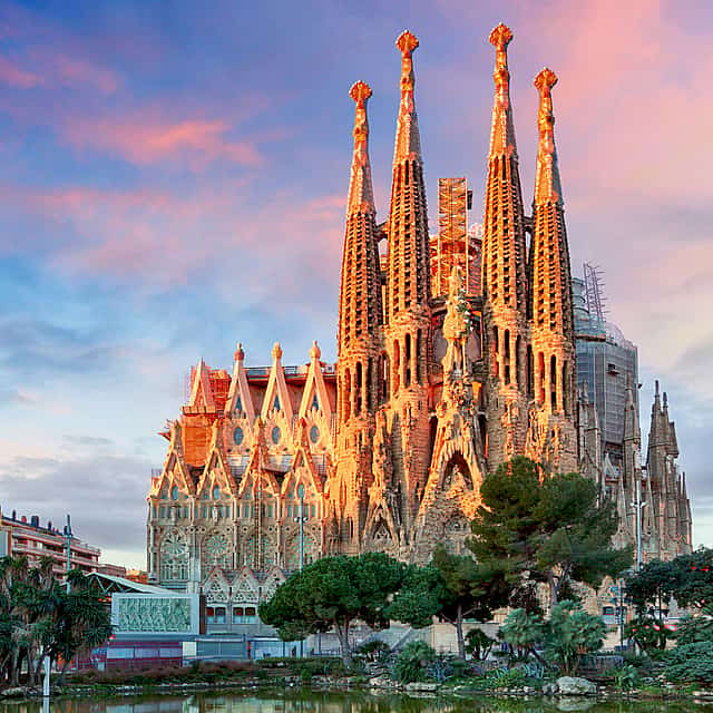 Barcelona Highlights Group Walking Tour