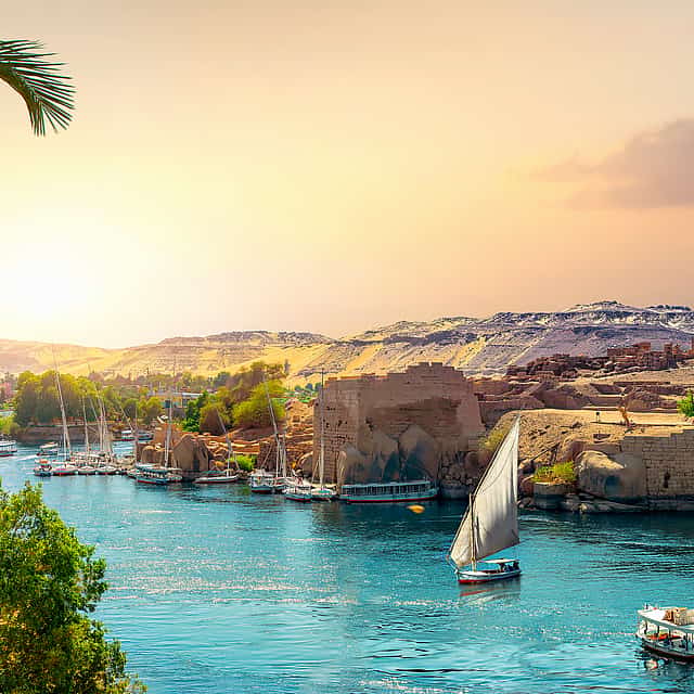 Crociera di 4 giorni sul Nilo Aswan-Luxor con visita di Abu Simbel