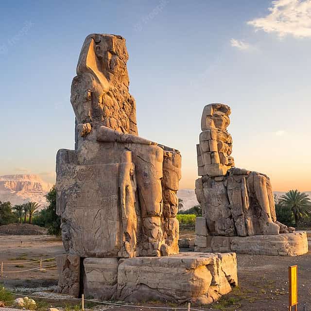 Besichtigung der Kolosse von Memnon von Luxor aus