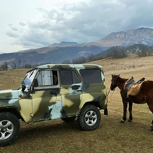 Private Tour to Lake Sevan with Jeep Trip and Horseback Riding in Dilijan
