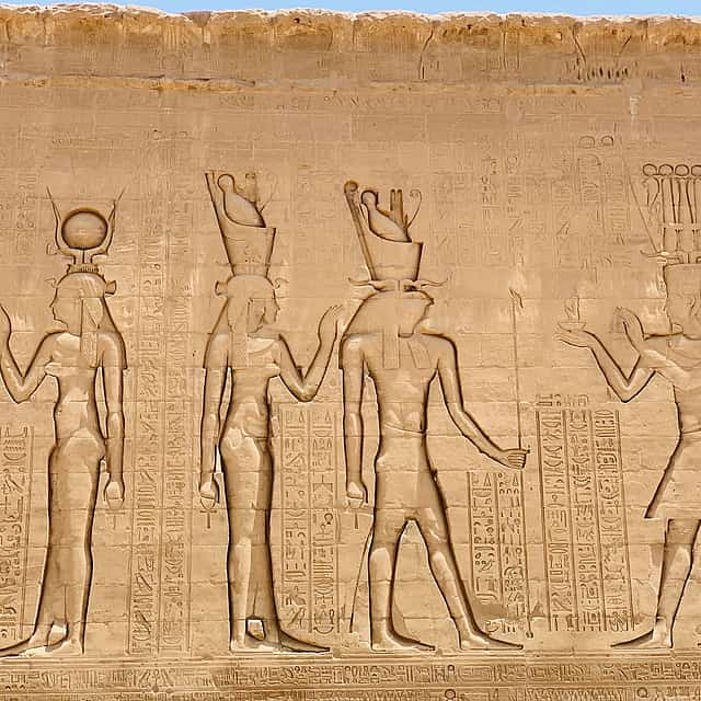 Excursión de día completo a los templos de Edfu y Kom Ombo desde Luxor