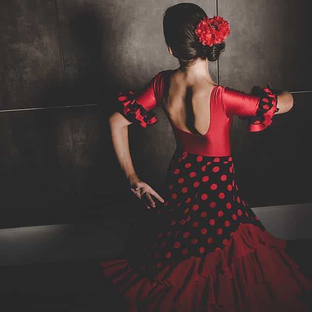 Flamenco Walking Tour in Seville with Show
