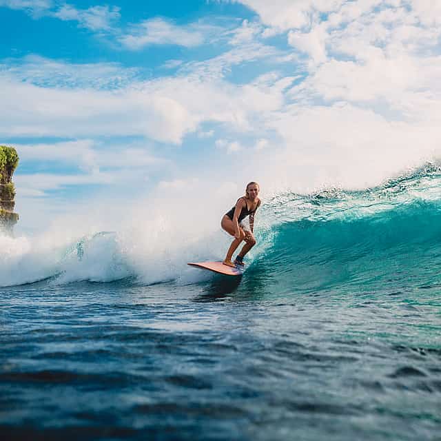 Groepsles surfen met gecertificeerde instructeur