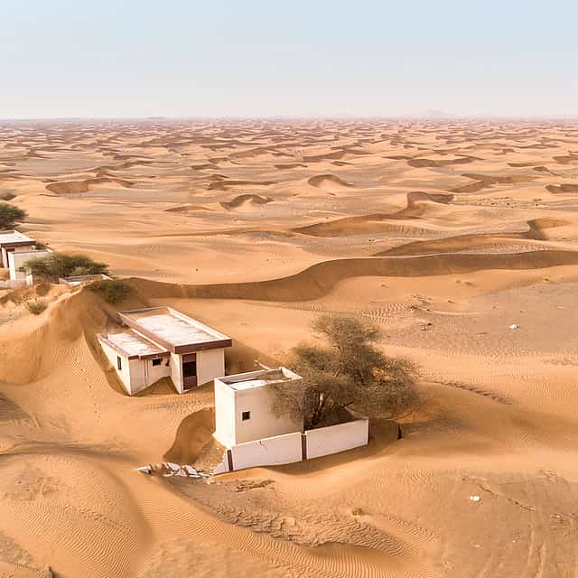 Privé Spookdorp Safari Tour met Dune Bashing en Sandboarden