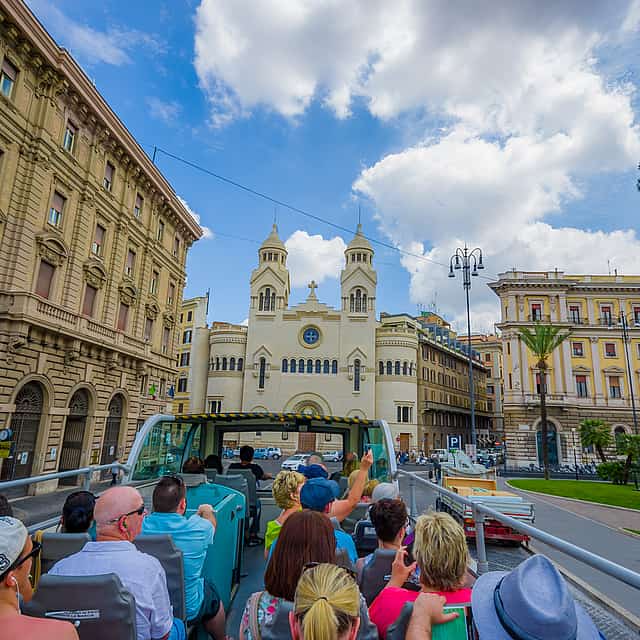 Classical Rome Open Bus and Guided Walking Tour