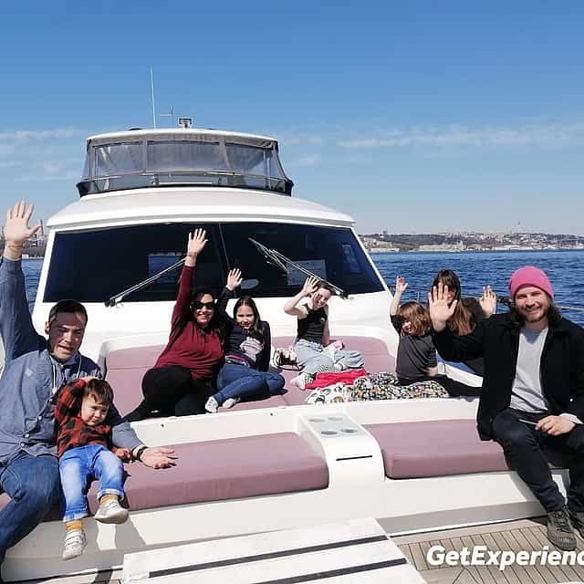 Afternoon Bosphorus Yacht Cruise with a Stopover on the Asian Side