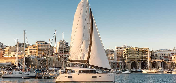 Foto 1 Crucero de un día en catamarán de lujo desde Rethymno