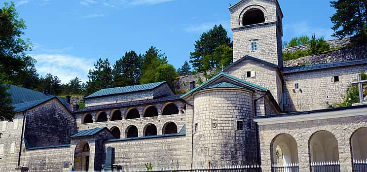 Foto 1 Visita privada a pie de la ciudad de Cetinje