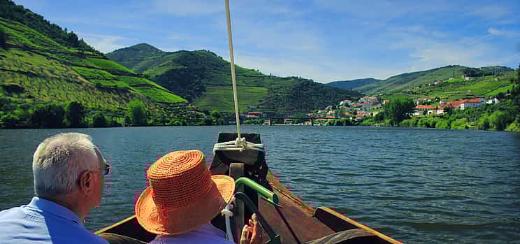 Photo 1 Douro Valley Private Wine Tour with 2 Wineries and River Cruise