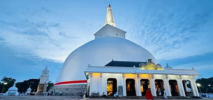 Foto 1 Excursión de un día a la histórica ciudad de Anuradhapura desde Colombo