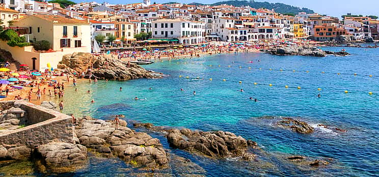 Foto 1 Private Girona Tour and  Costa Brava Beach with Seaside Lunch