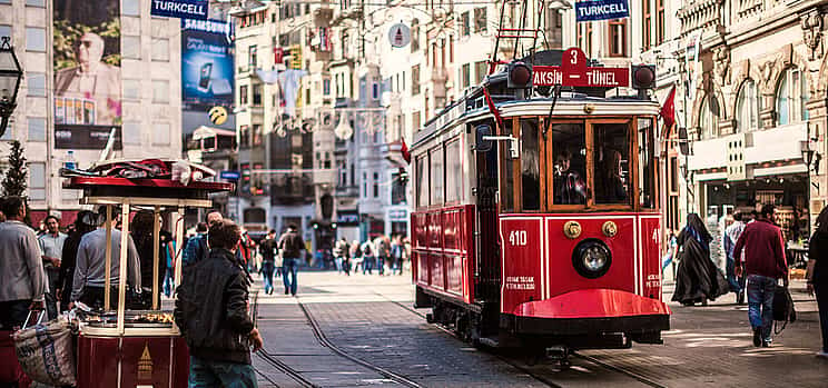 Photo 1 Daily walking tour of Istanbul