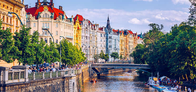 Photo 1 Prague Castle and Canal River Boat Tour