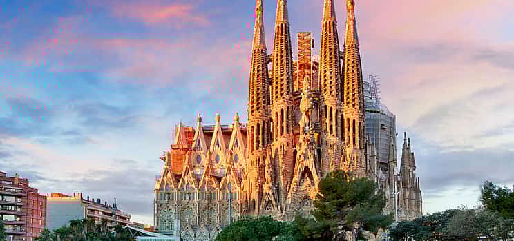 Photo 1 Barcelona Highlights Group Walking Tour