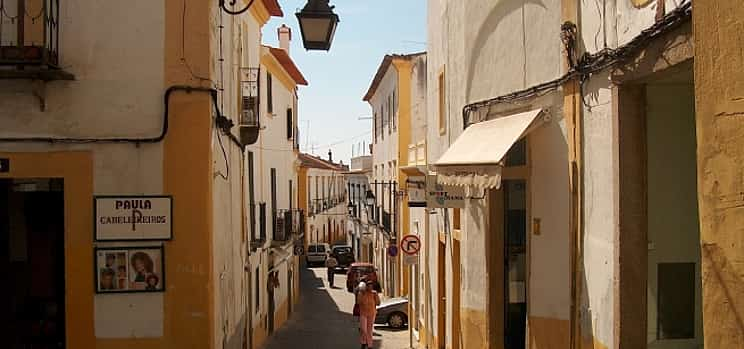 Photo 1 Evora Highlights Walking Tour