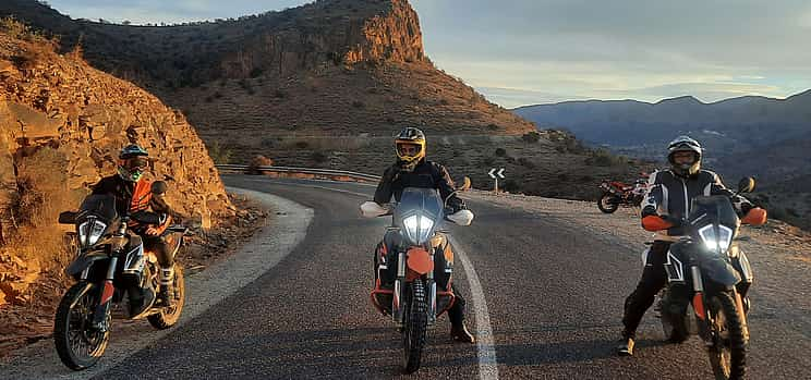 Foto 1 Viaje con los colores de Marruecos. Tour privado en moto de 7 días